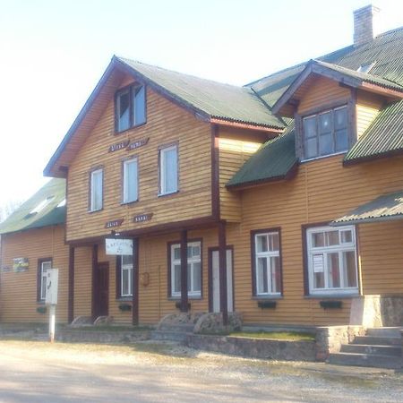 Dundaga Viesu Nams Juras Sapni酒店 外观 照片